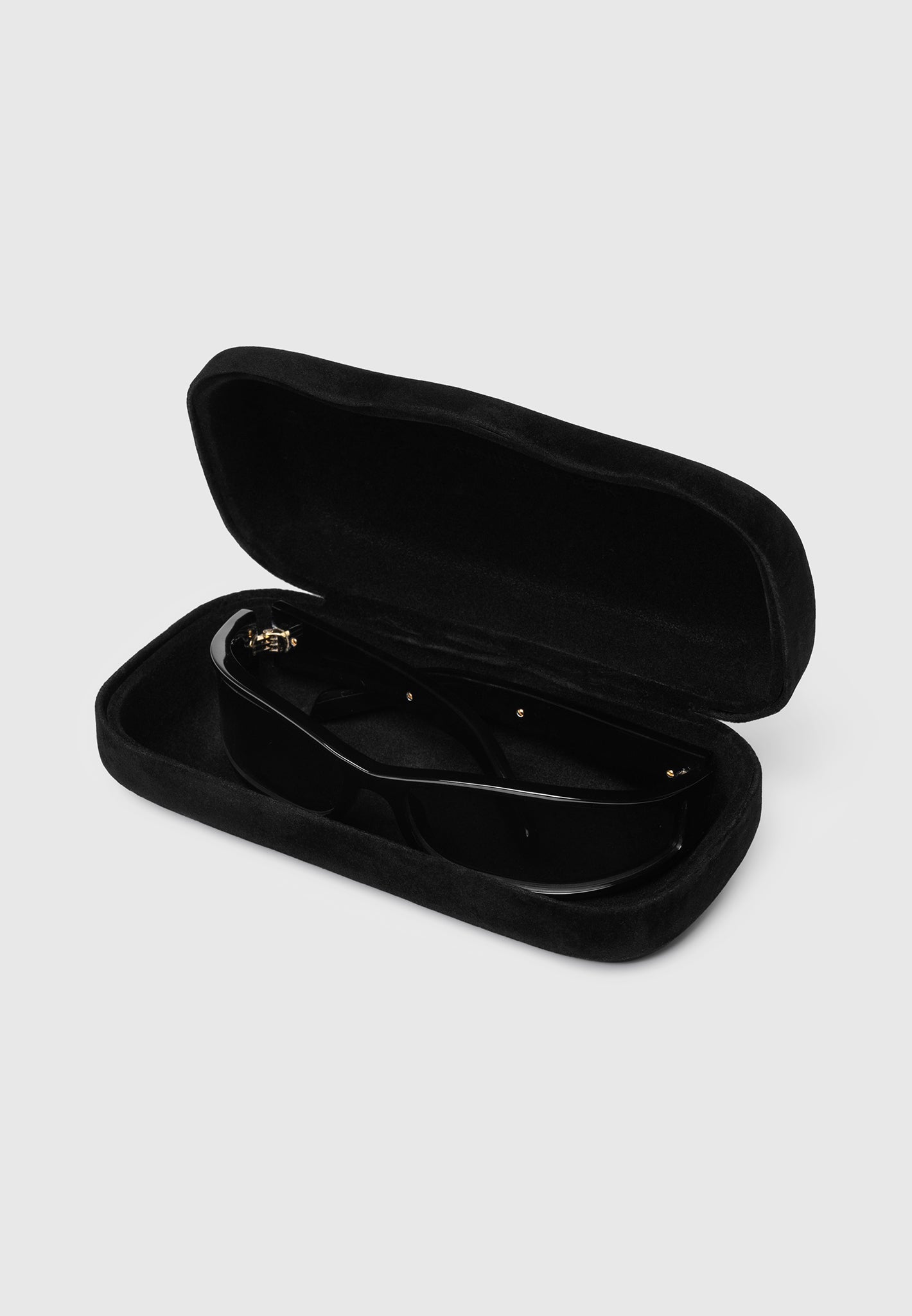 Zayn - Wraparound Sunglasses - Black